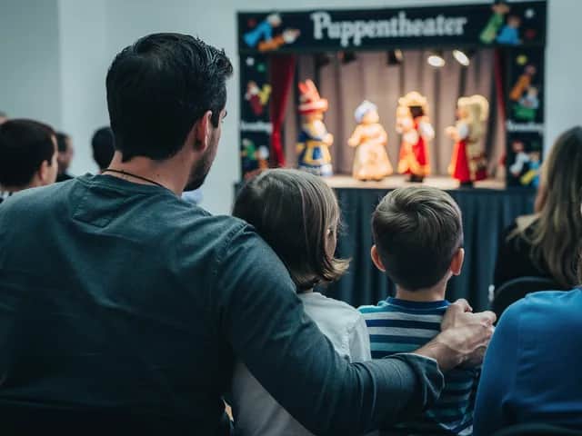 Pony im Koffer: Puppentheater im Flachsland