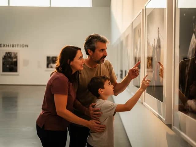 Kunstspione: Entdecke die Geheimnisse der Bilder