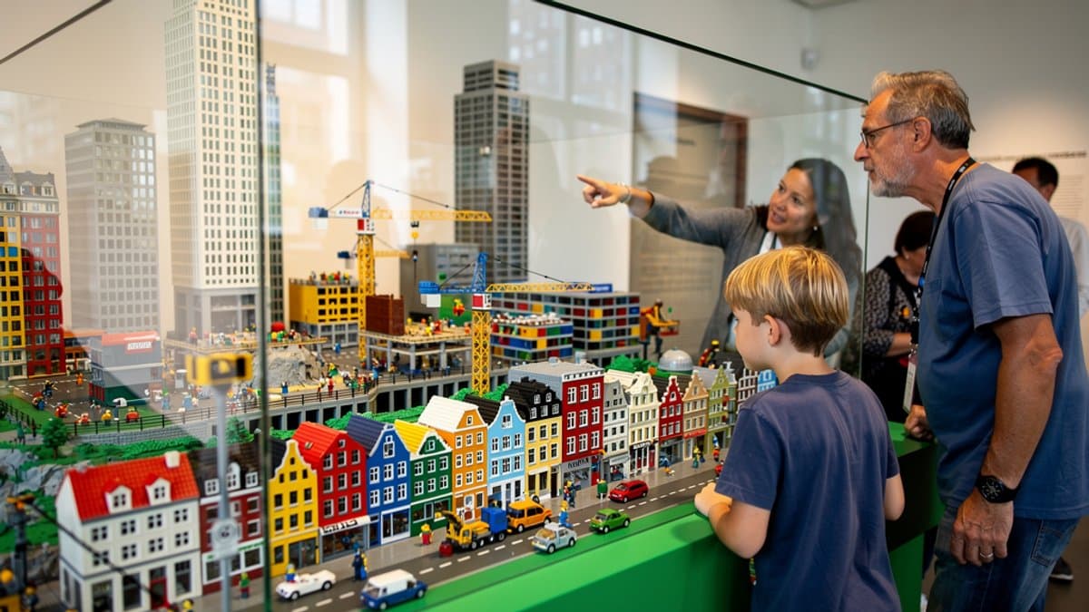 KI-generiertes Bild zu LEGO Discovery Centre Hamburg