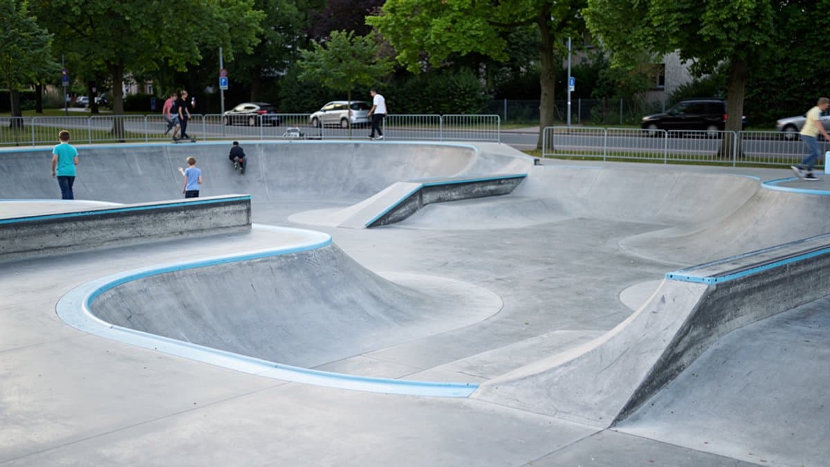 KI-generiertes Bild zu Skateanlage Lenzsiedlung